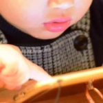 スマホを子どものおもちゃにすることが体や脳に及ぼす健康被害・悪影響