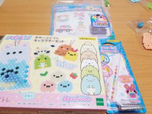 アクアビーズが楽しい！鬼滅の刃やすみっこぐらしのキャラをくっつくビーズで作れる！